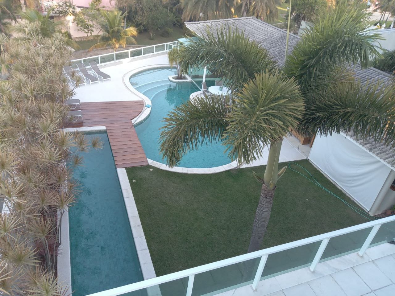 Reforma de áreas externas (incluindo piscina) Transformamos sua área externa em um verdadeiro refúgio! 💧 Piscina reformada 🌿 Espaço revitalizado ✨ Pronto para momentos incríveis com família e amigos!