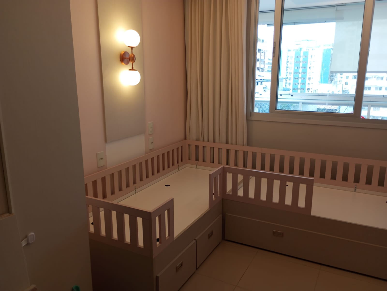 Marcenaria – Do projeto à confecção da tricama Do projeto à realidade! Cada detalhe desta tricama foi planejado para unir estilo e funcionalidade. 🔹 Marcenaria personalizada 🔹 Design exclusivo 🔹 Funcionalidade que encanta Seu ambiente merece esse cuidado!